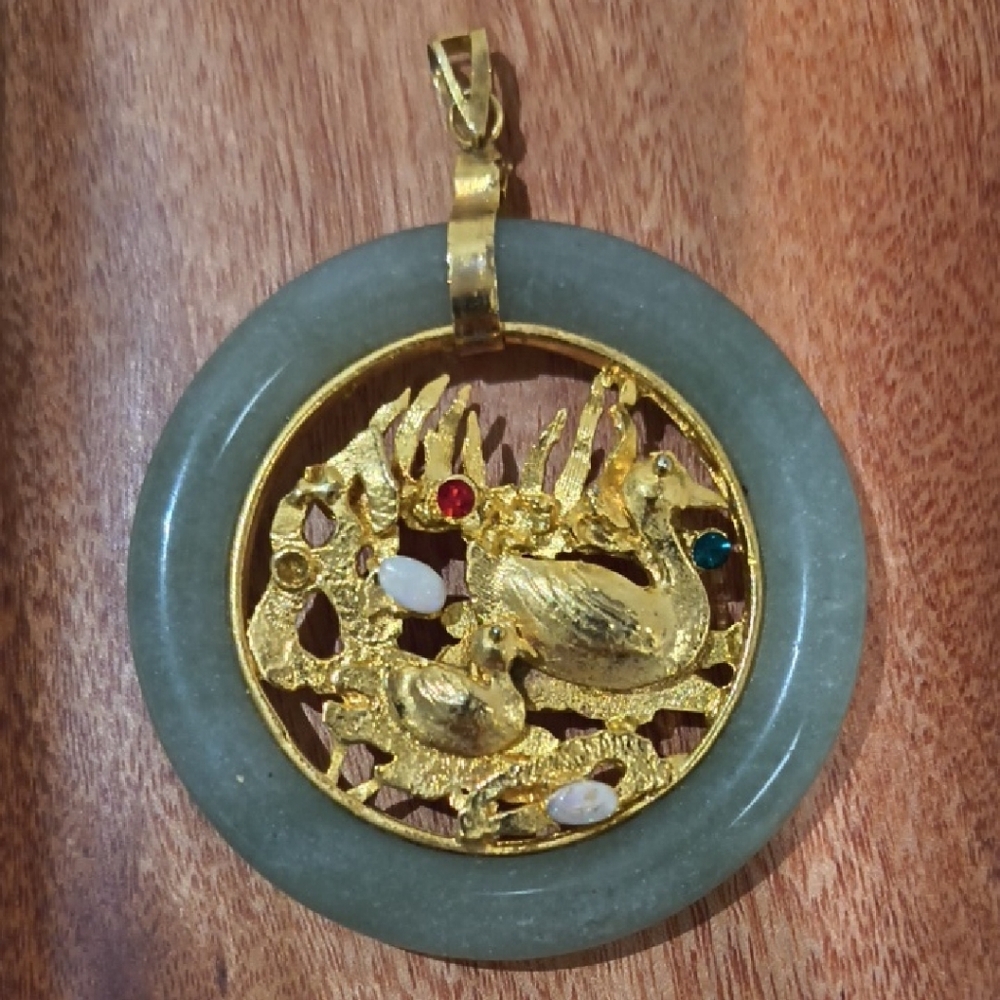 Elegant Gold and Green Pendant